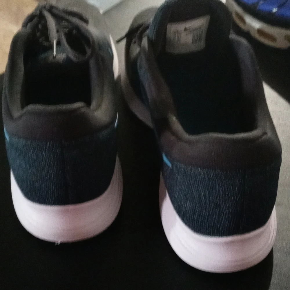 Men Nike - Picture 5 of 7